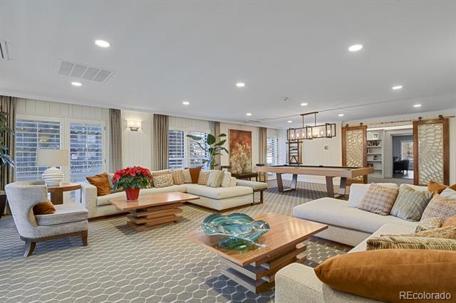 130 N Pearl Street Unit: 1101