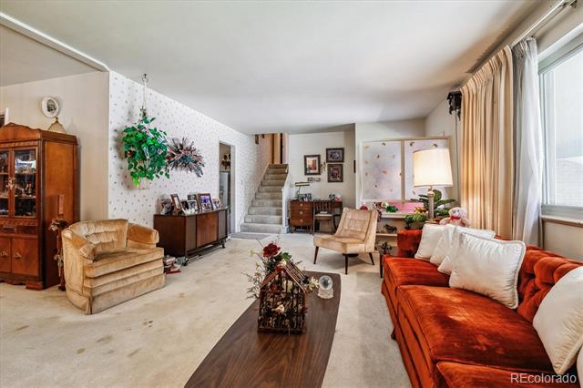 3011 S Fenton Street