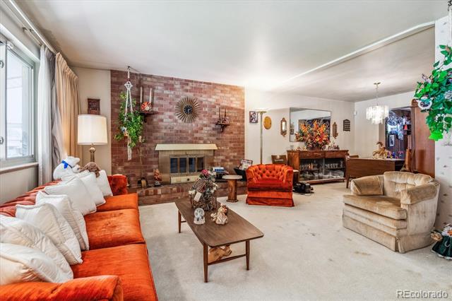 3011 S Fenton Street