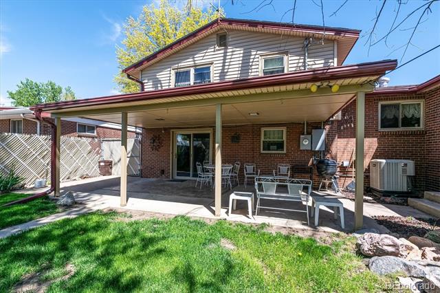 3011 S Fenton Street