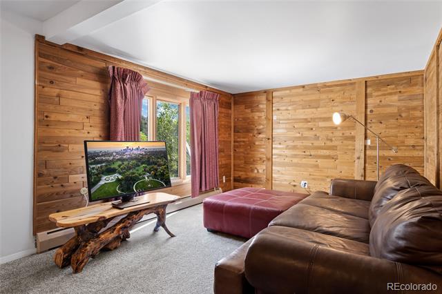 1729 Crow Valley Road