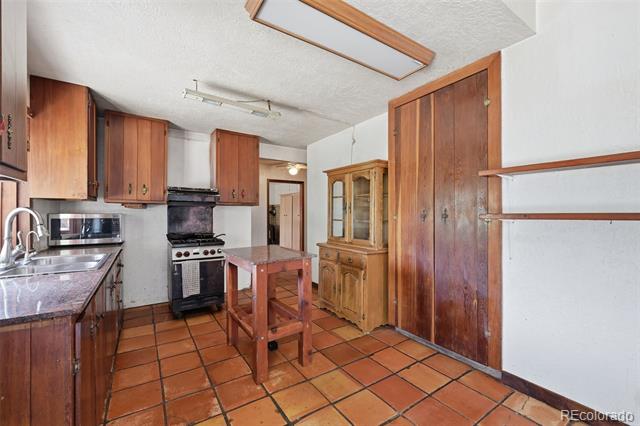 7410 County Road 150