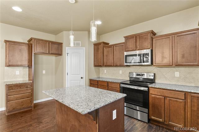 10747 Hidden Prairie Parkway