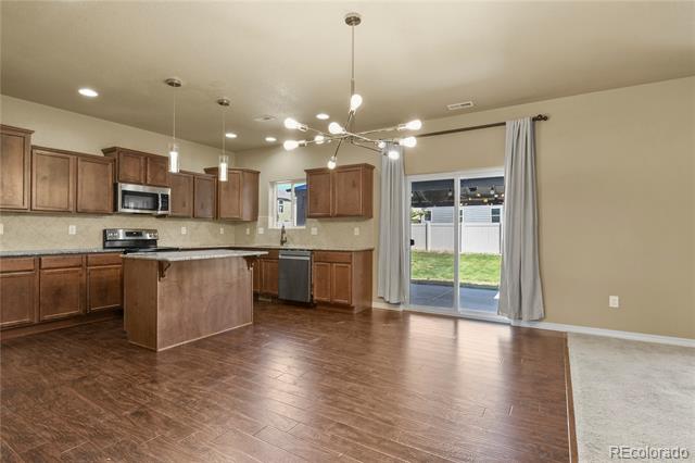 10747 Hidden Prairie Parkway