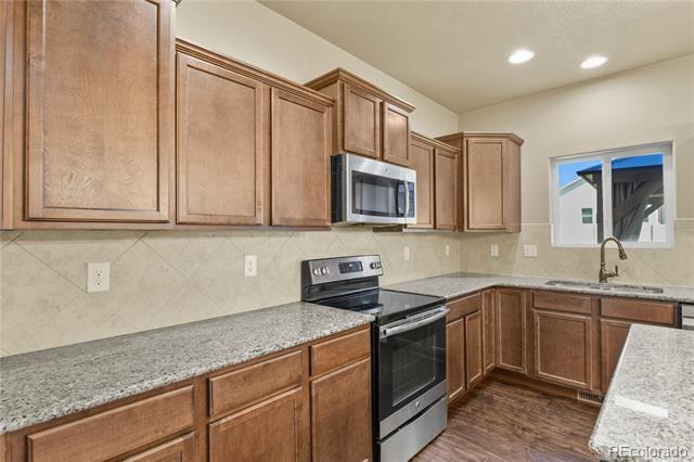 10747 Hidden Prairie Parkway