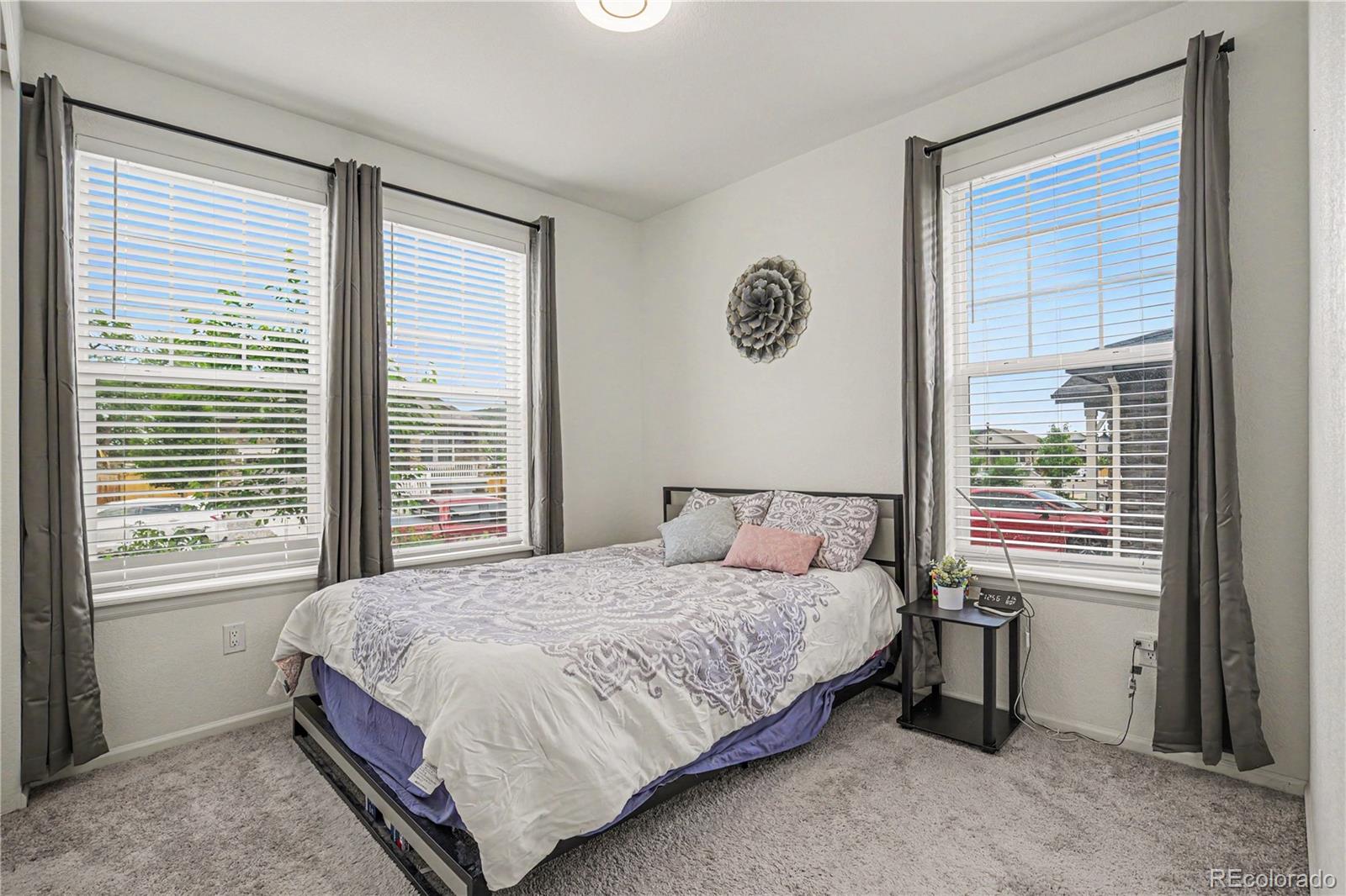 6024 E 154th Place