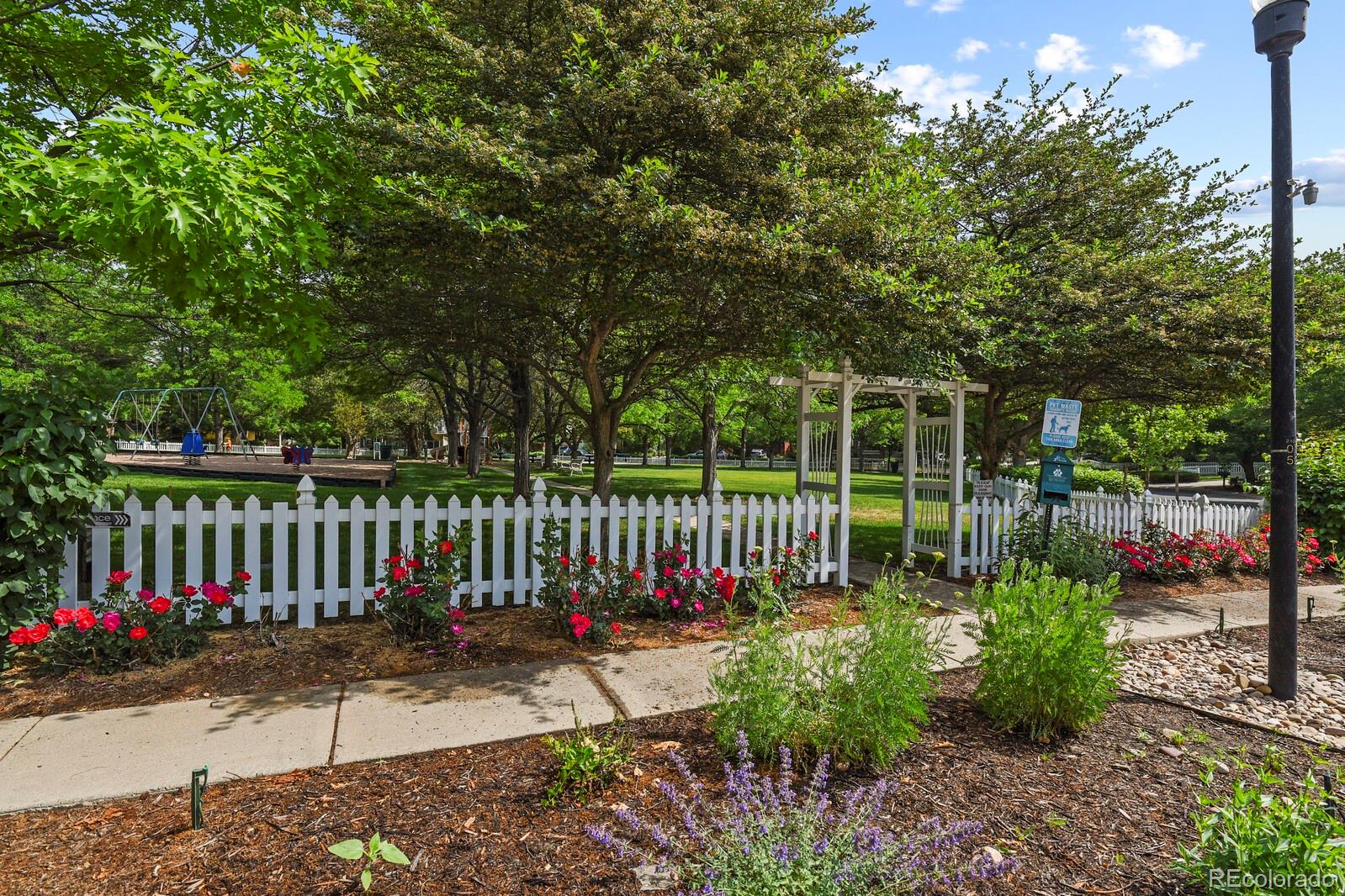 321 Lodgewood Lane