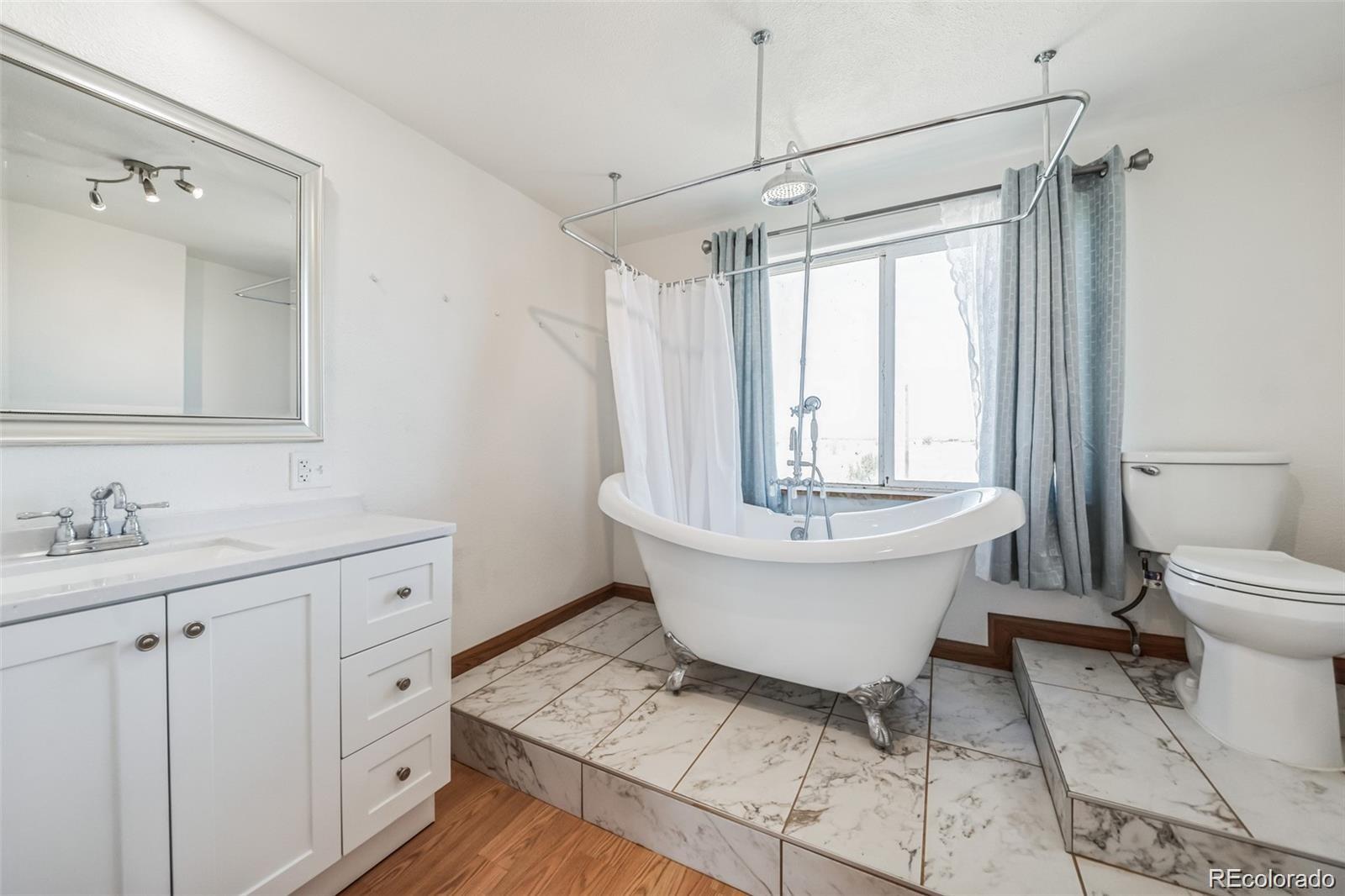 1212 S County Road 185