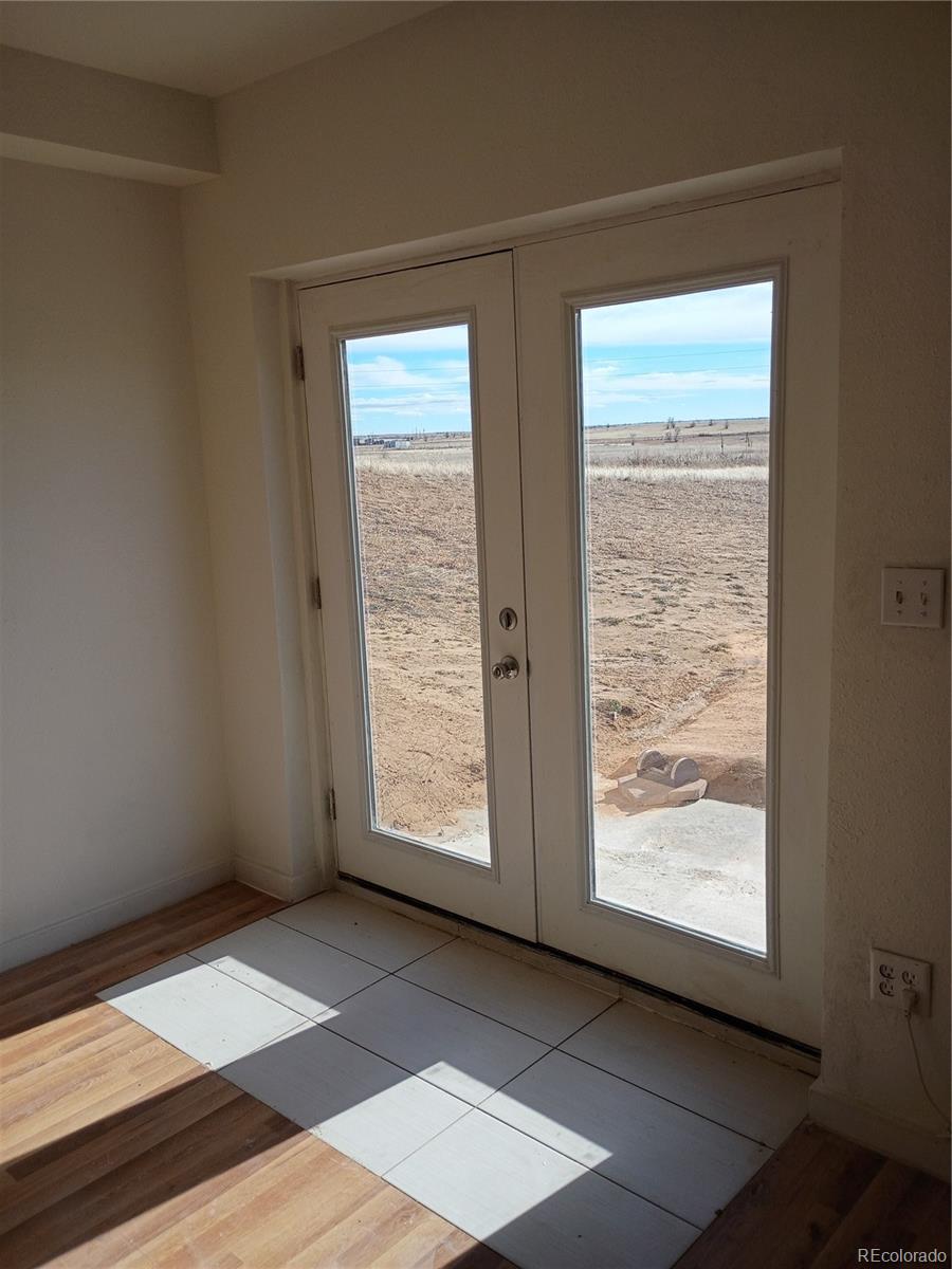 1212 S County Road 185