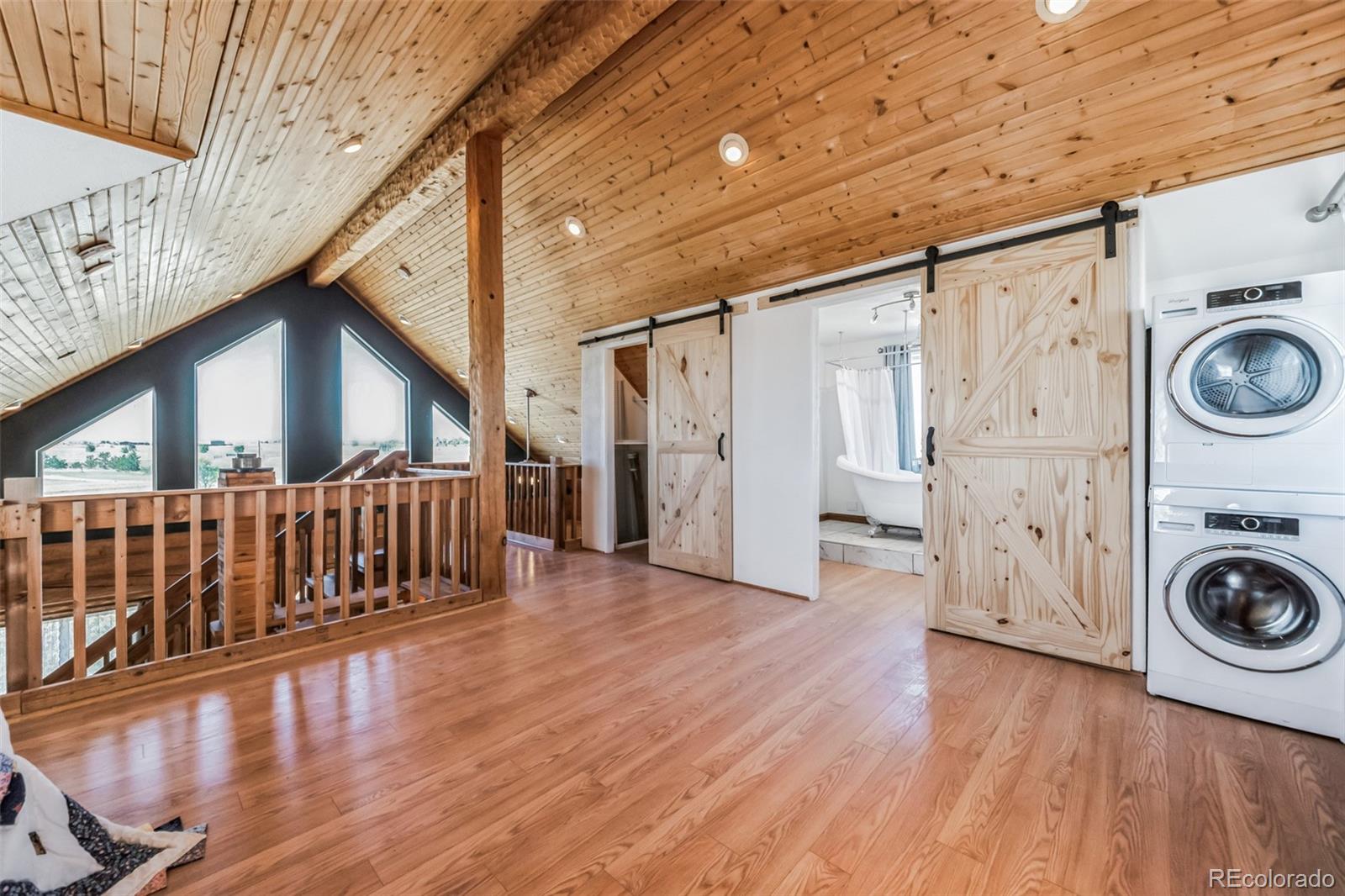 1212 S County Road 185
