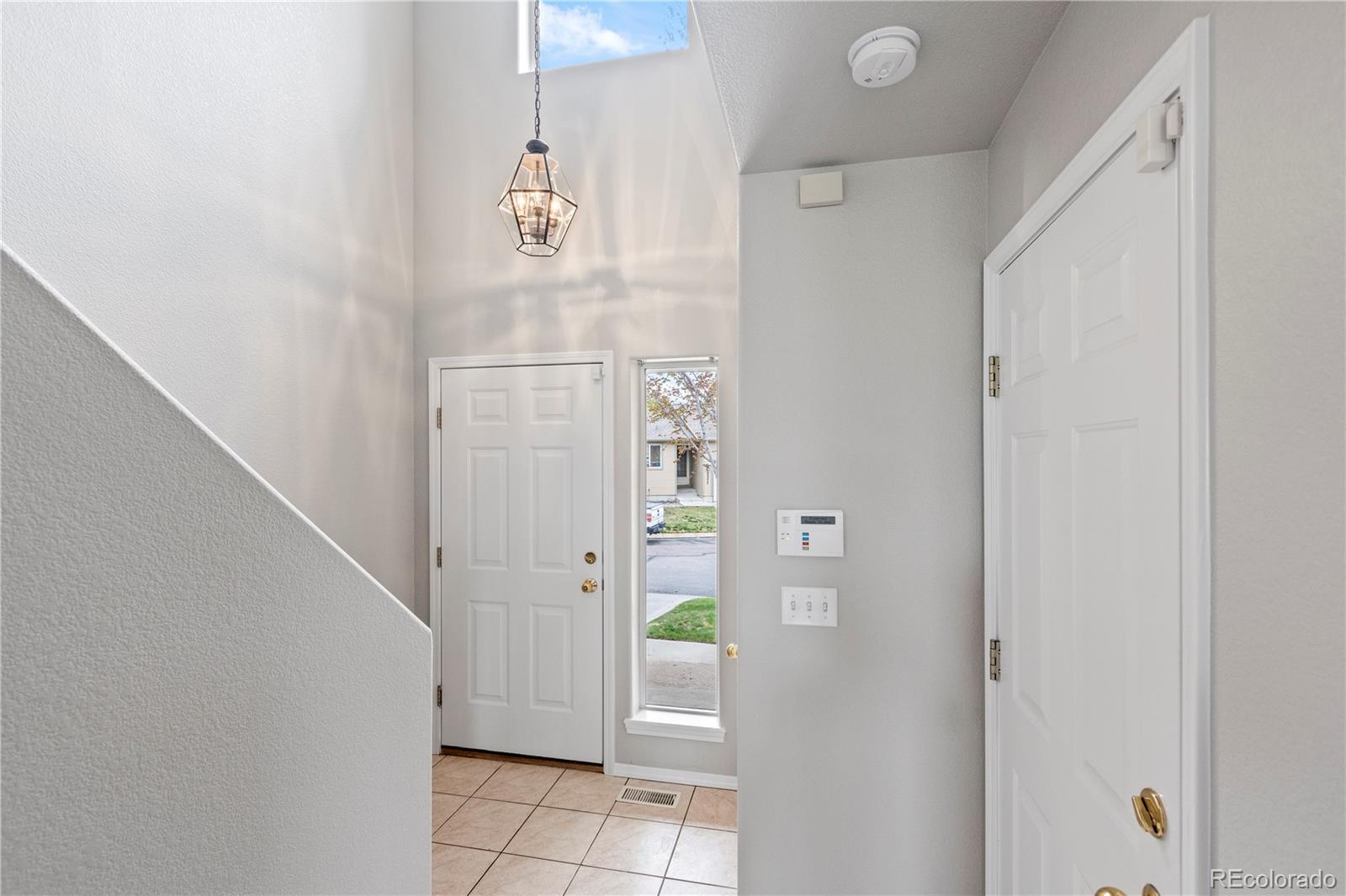 5382 Sunshade Point