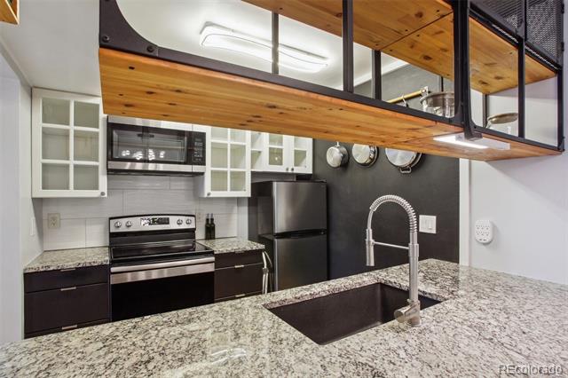 579 Wright Street Unit: 204