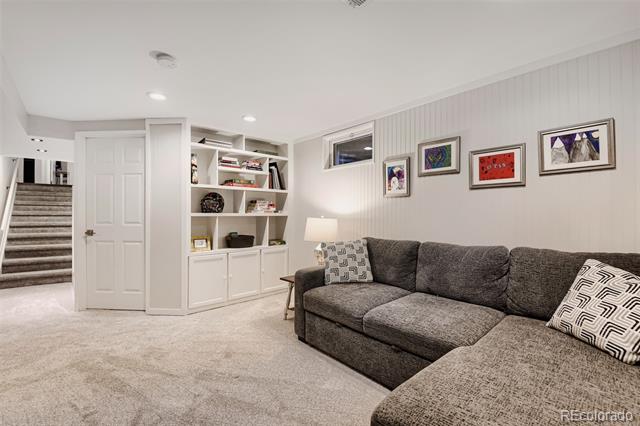 7867 W Peakview Drive