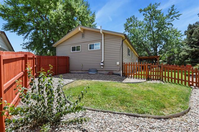 7197 S Dahlia Court