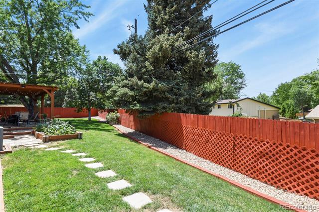 7197 S Dahlia Court