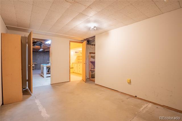 558 S Field Court