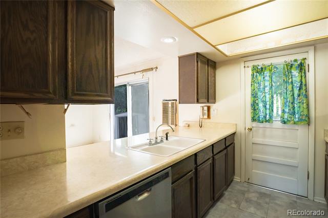 558 S Field Court