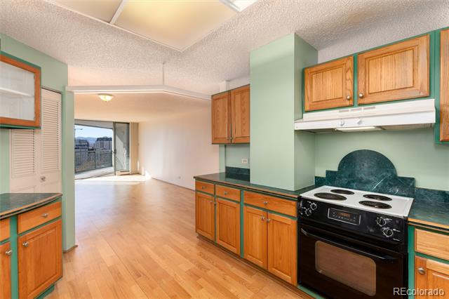 550 E 12th Avenue Unit: 907