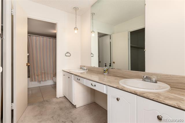 550 E 12th Avenue Unit: 907