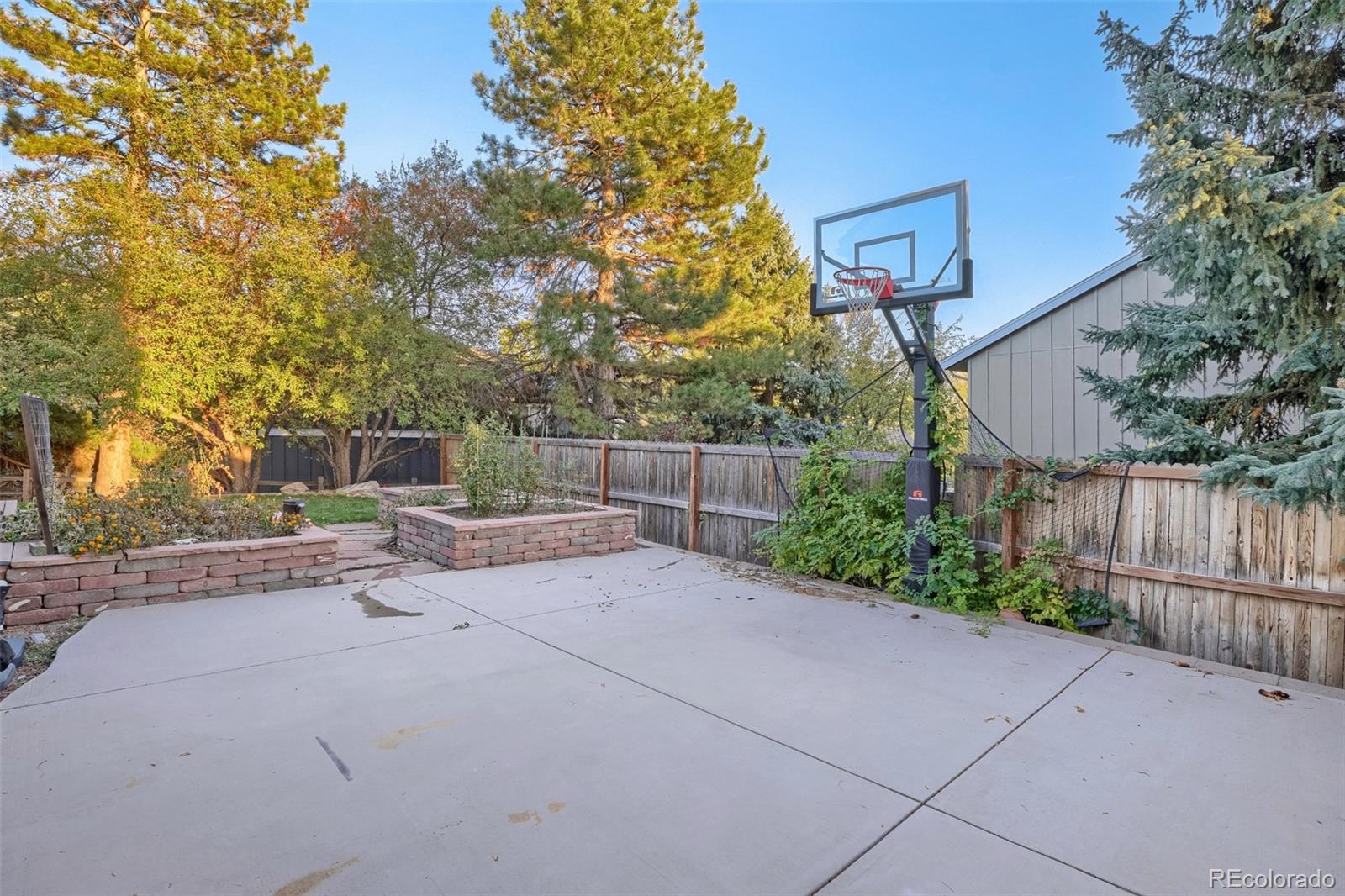 7560 S Uinta Place