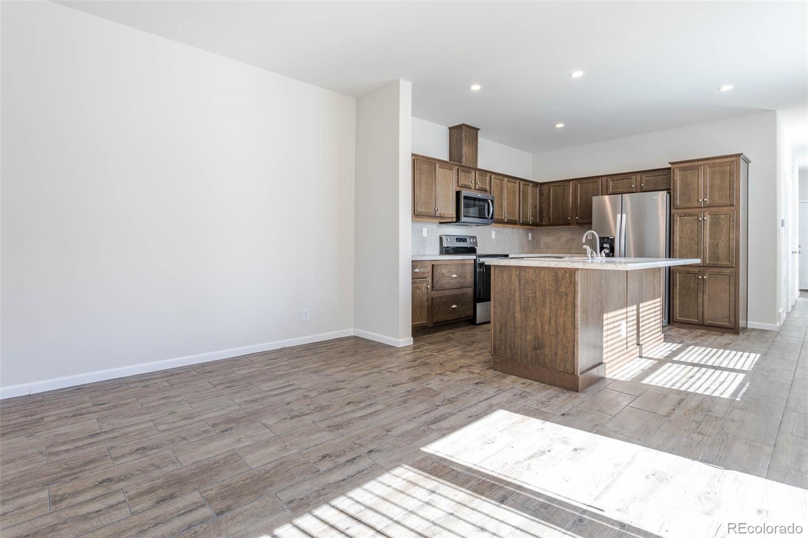2392 N Emporia Street