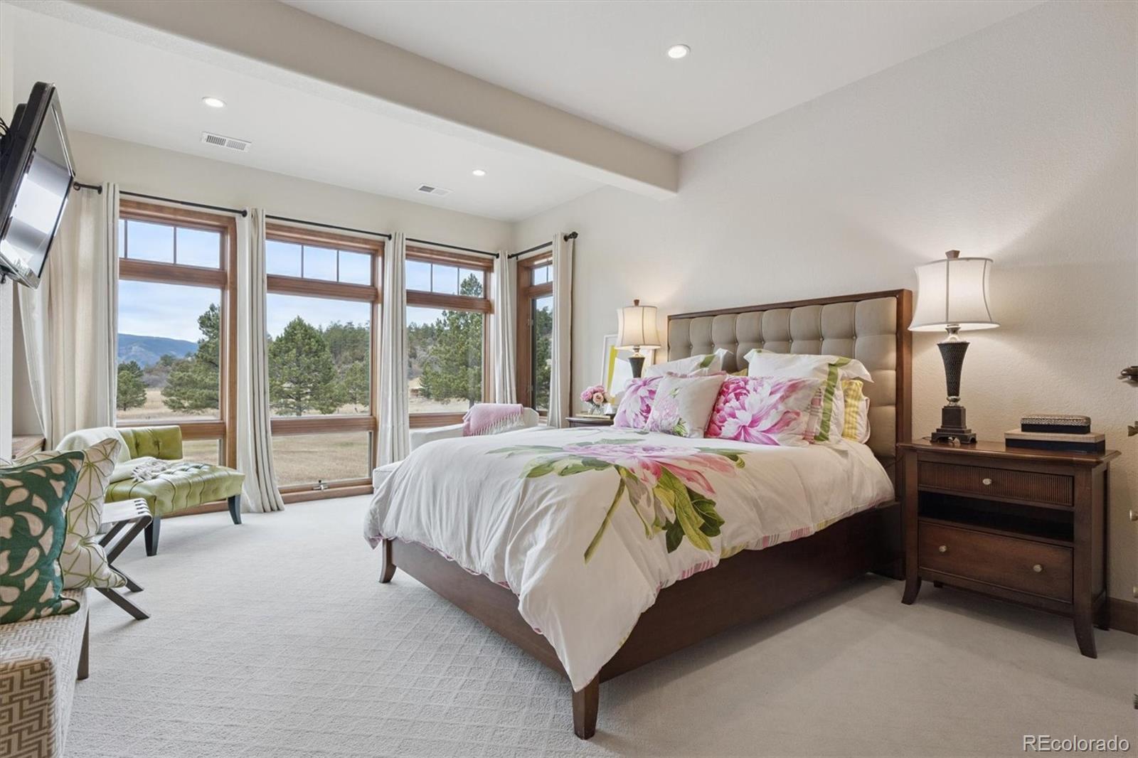 8061 Sugarloaf Road