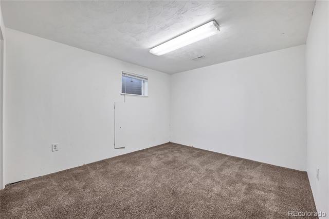 3560 E 128th Place