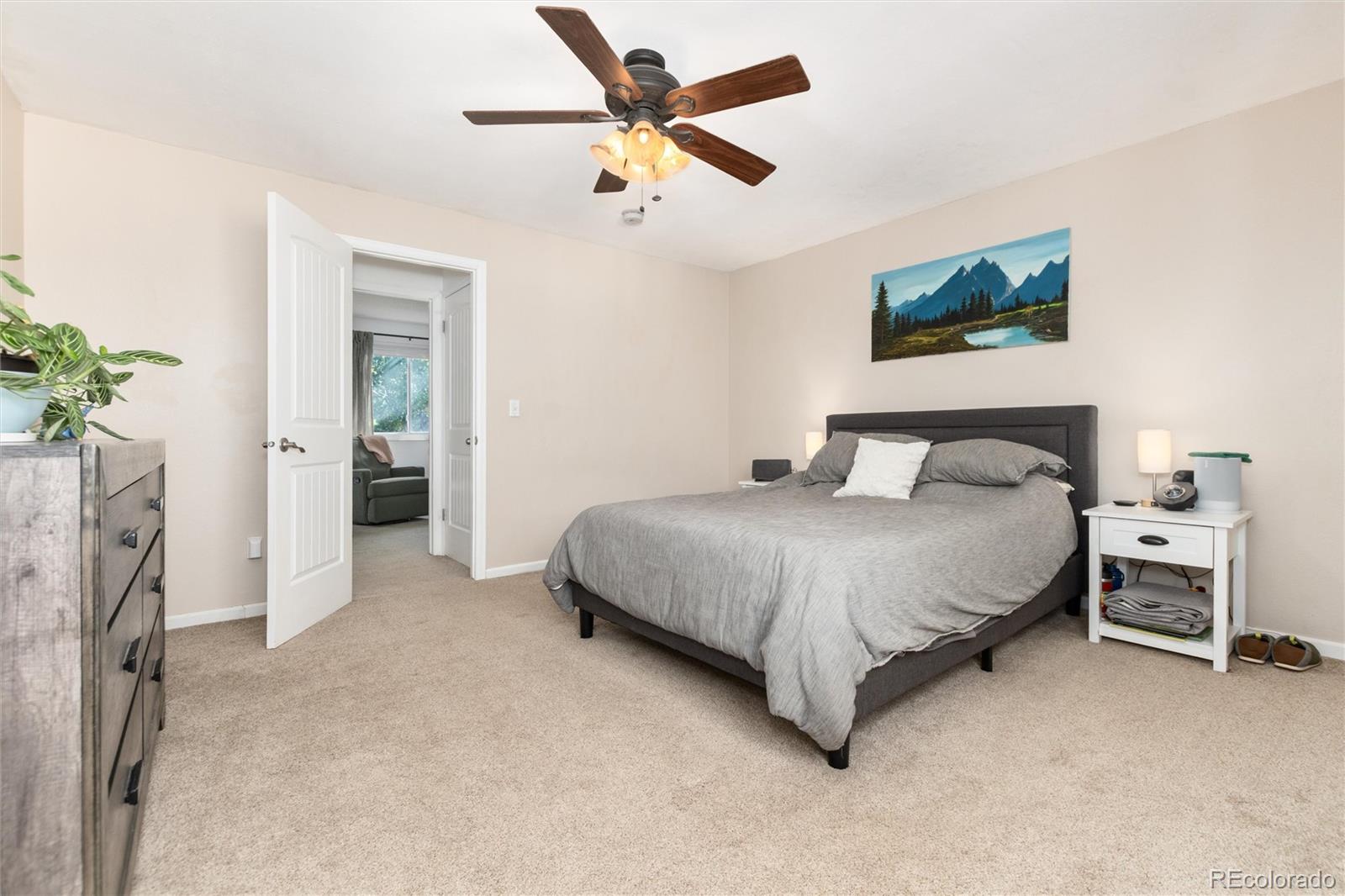 10947 Ash Way