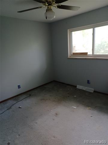 6027 W 61st Place