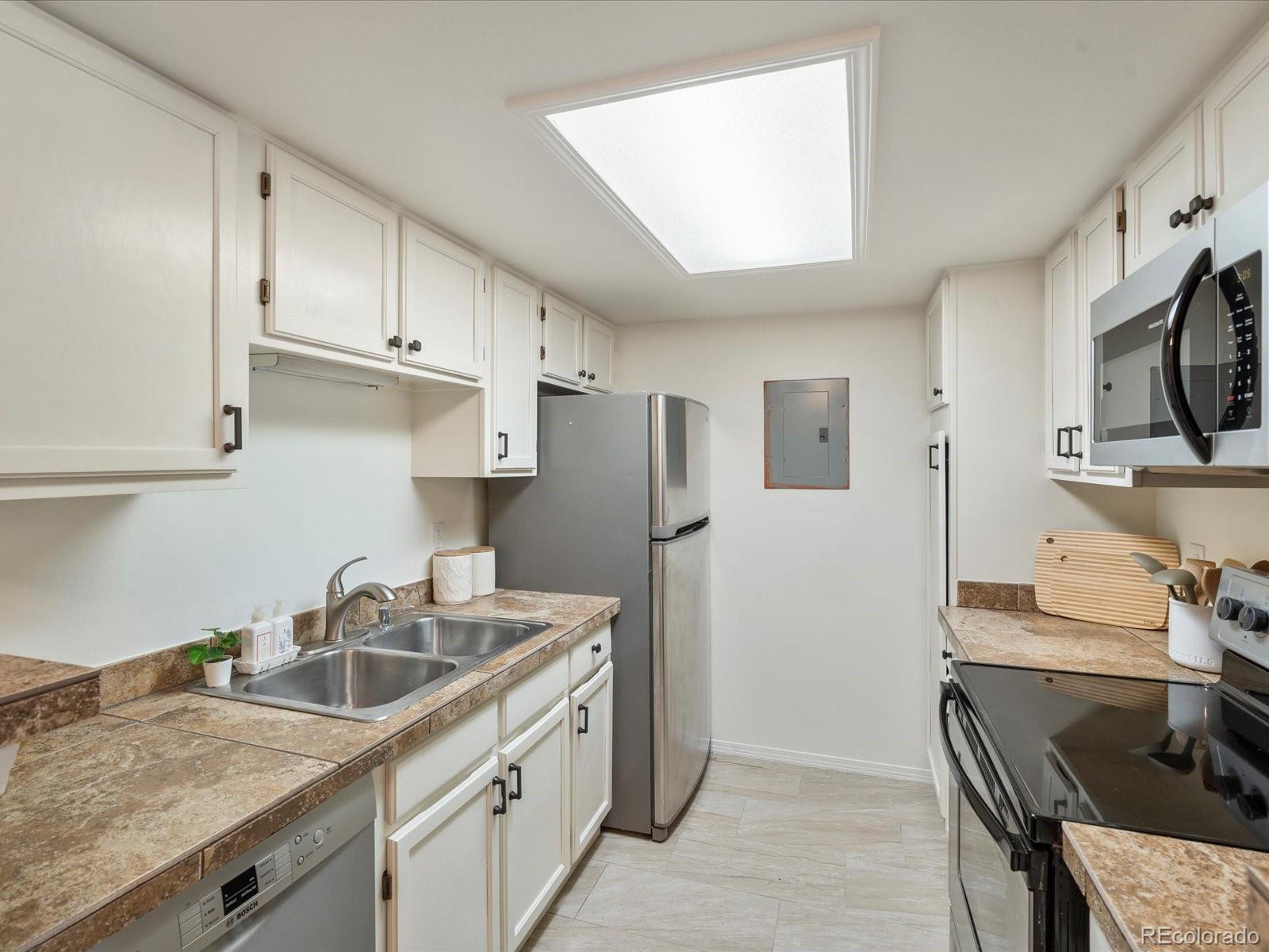 8225 Fairmount Drive Unit: 102