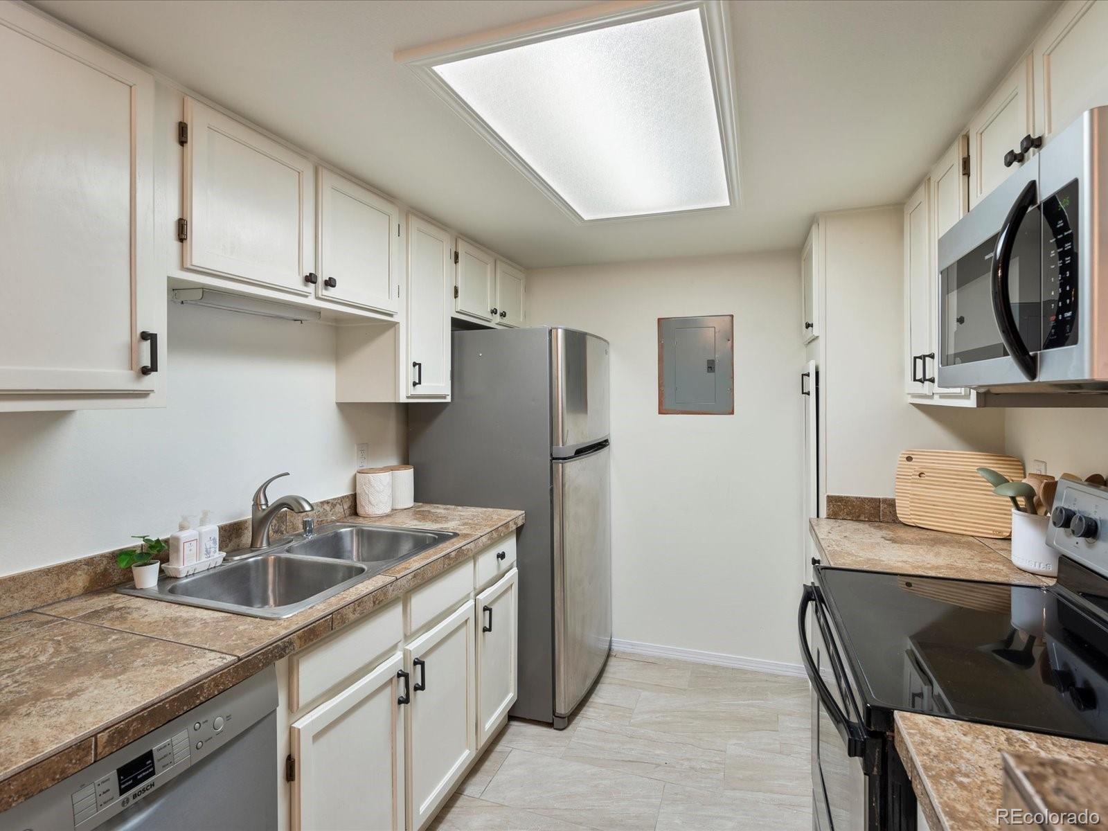 8225 Fairmount Drive Unit: 102