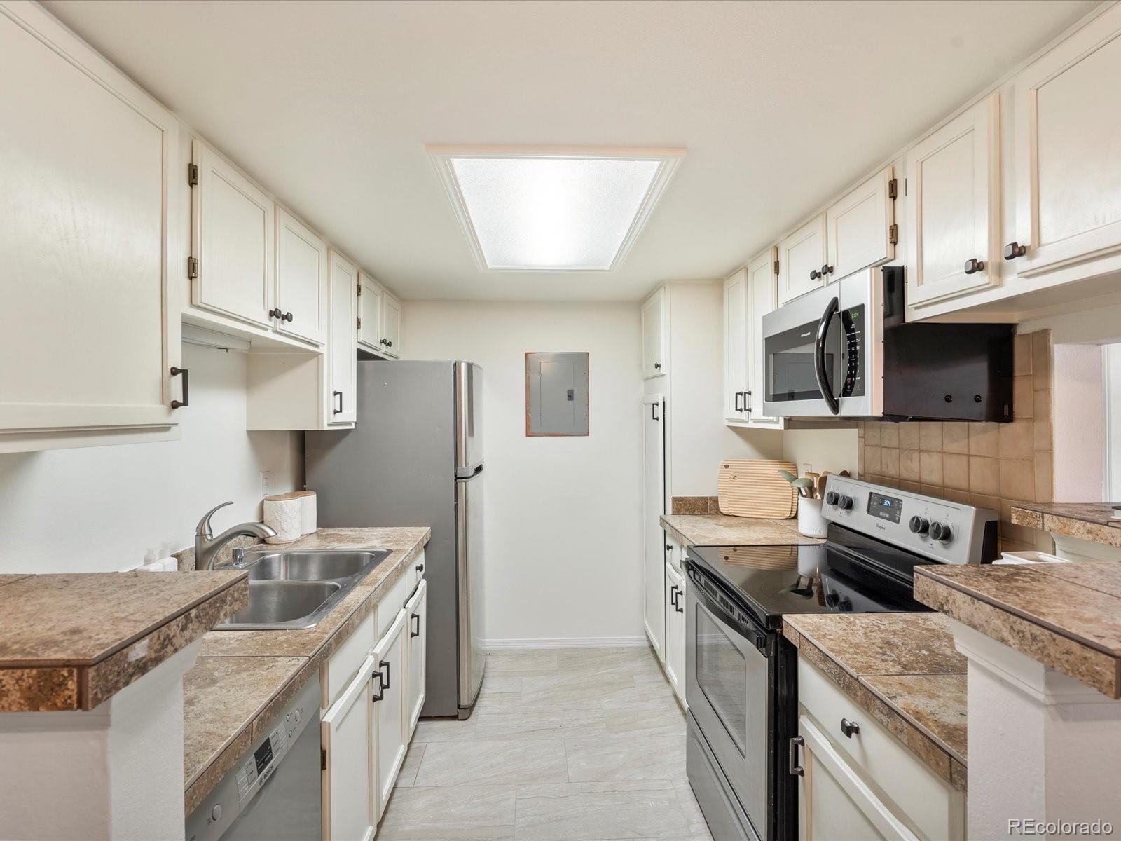 8225 Fairmount Drive Unit: 102