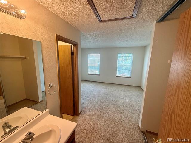 10716 Foxwood Court