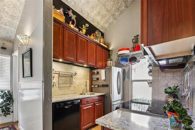1901 Clear Creek Drive Unit: F304