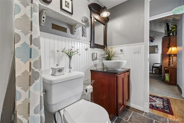 1901 Clear Creek Drive Unit: F304