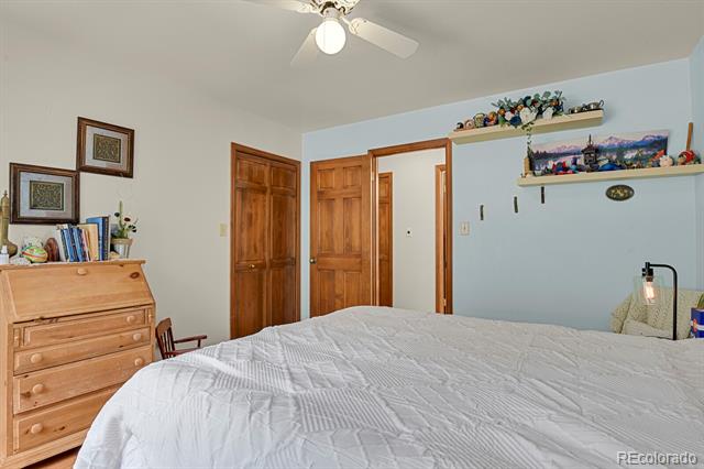 5325 Autumn Hills Court