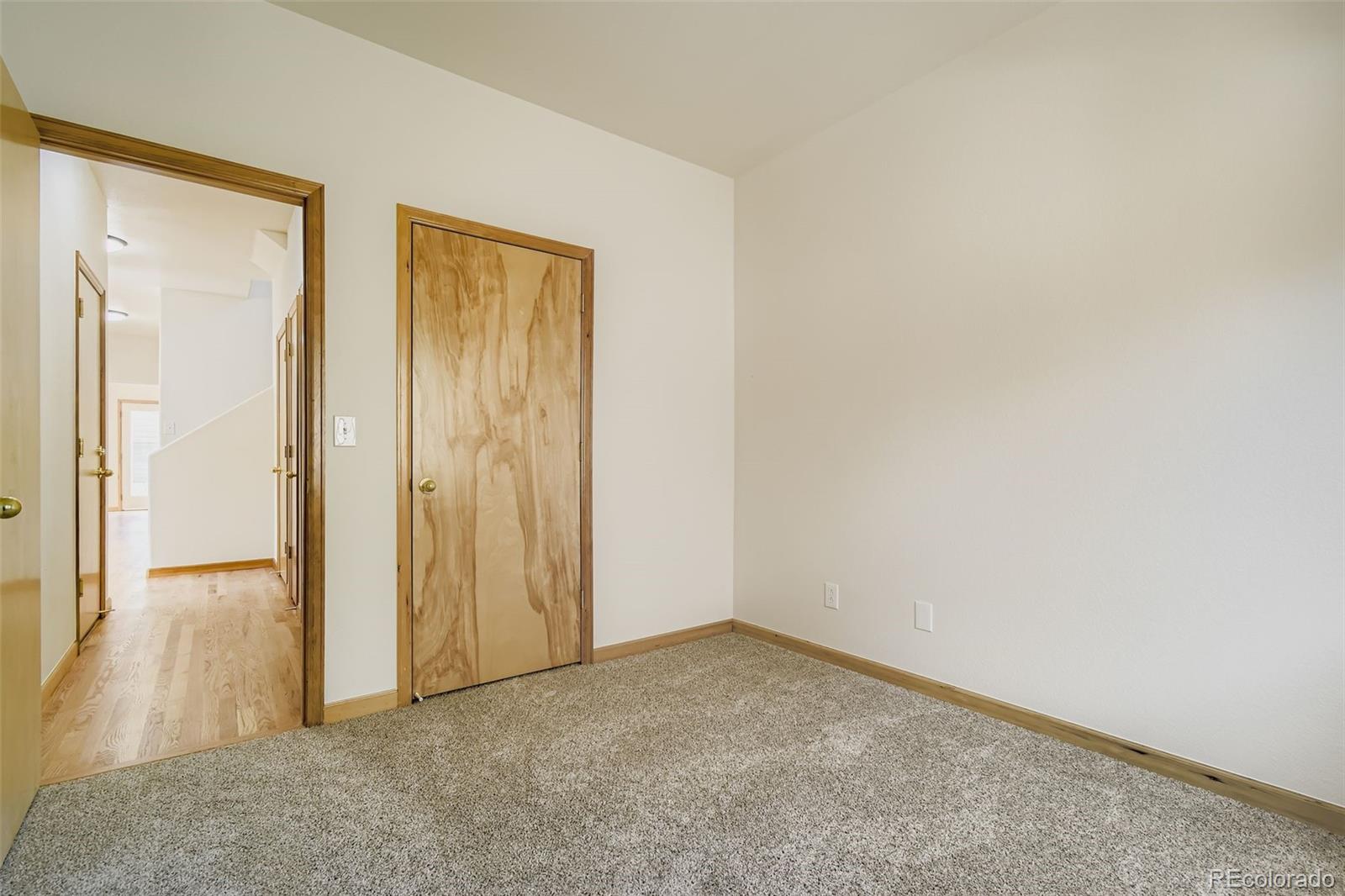 2123 W 101st Circle