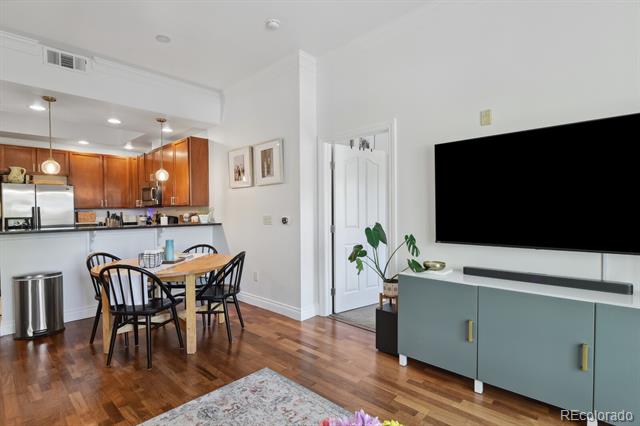 1700 N Emerson Street Unit: 305