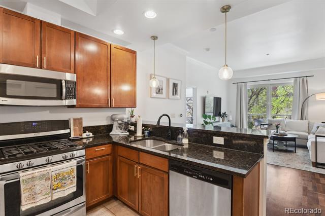 1700 N Emerson Street Unit: 305