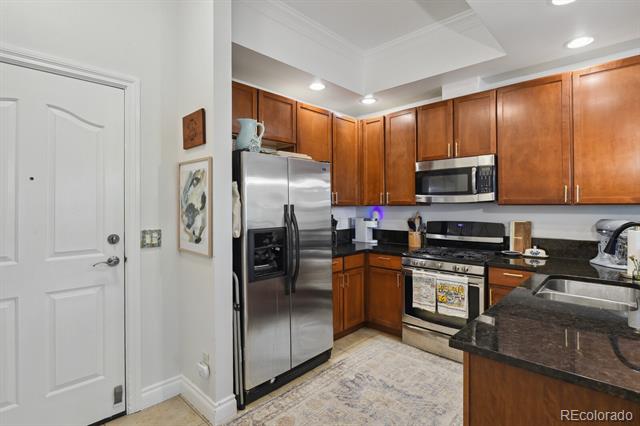 1700 N Emerson Street Unit: 305