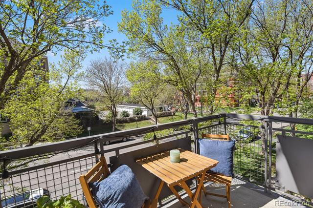 1700 N Emerson Street Unit: 305