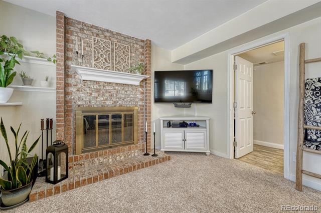 4152 S Dunkirk Way