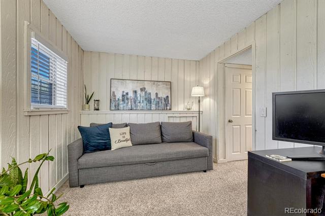4152 S Dunkirk Way