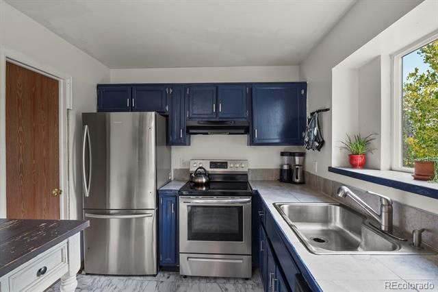 4559 Sunnyhill Drive