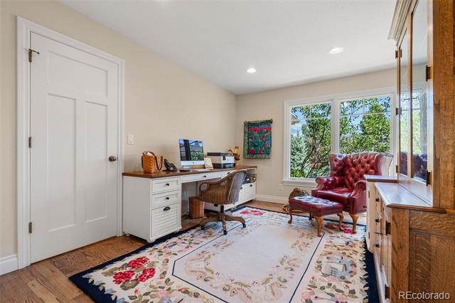 10 Oakmont Lane
