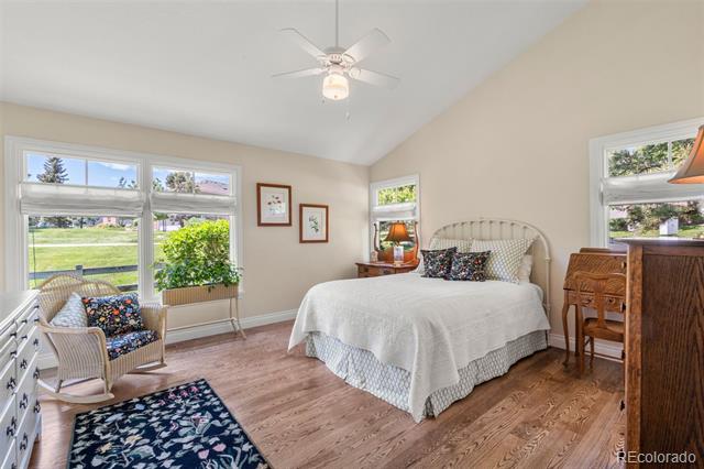 10 Oakmont Lane