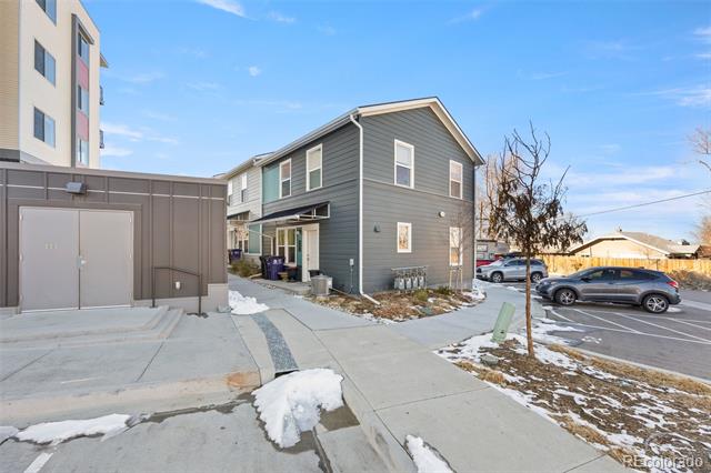 2829 W 53rd Avenue Unit: 102