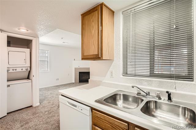 970 S Dawson Way Unit: 2