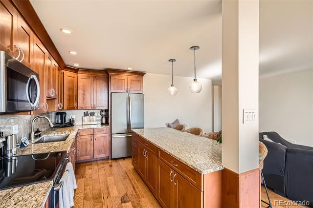 4570 E Yale Avenue Unit: 606