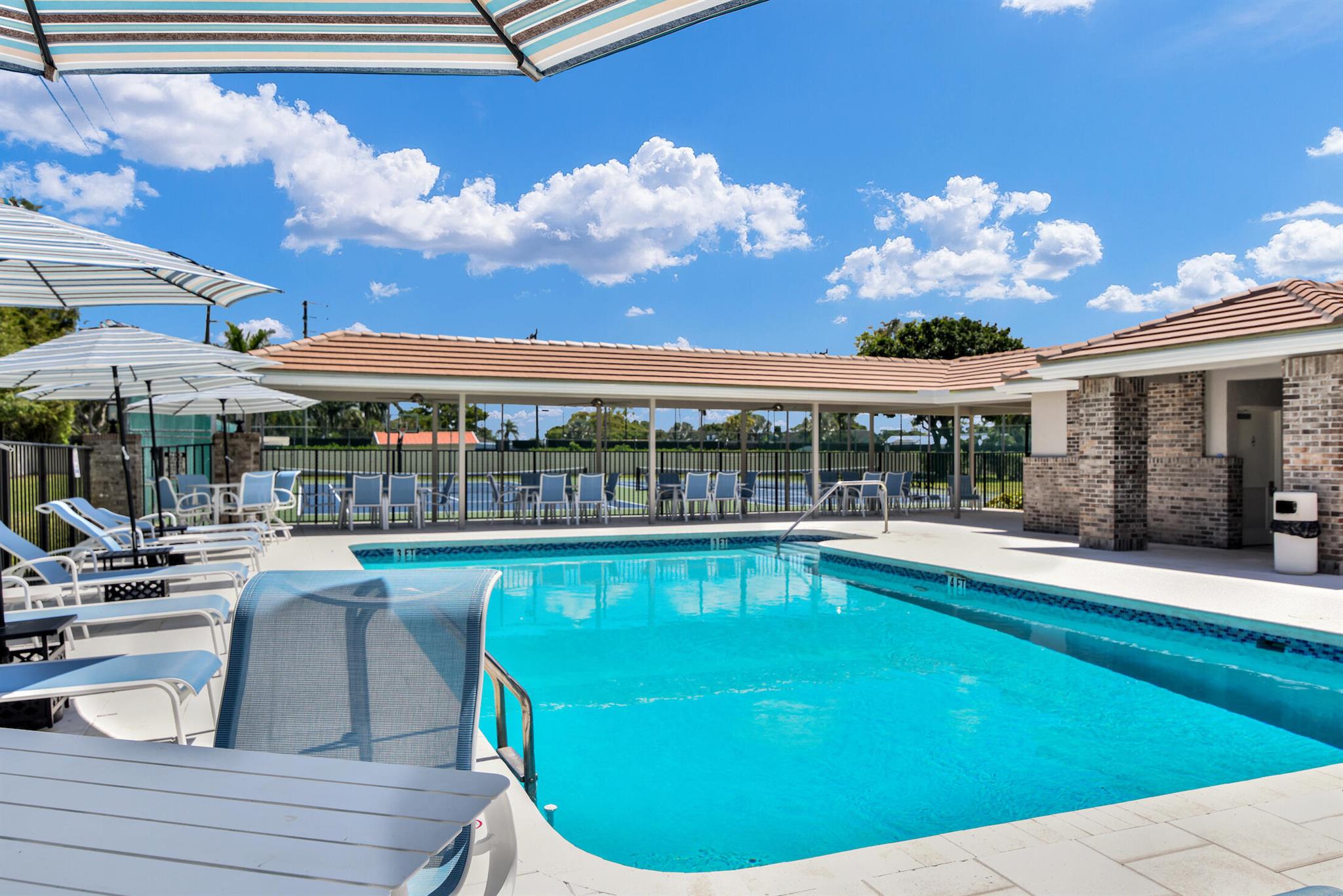 275 Sherwood Forest Drive